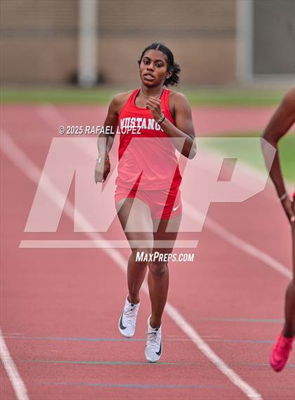 Thumbnail 2 in UIL 6A Track & Field District Prelims (400M) photogallery.