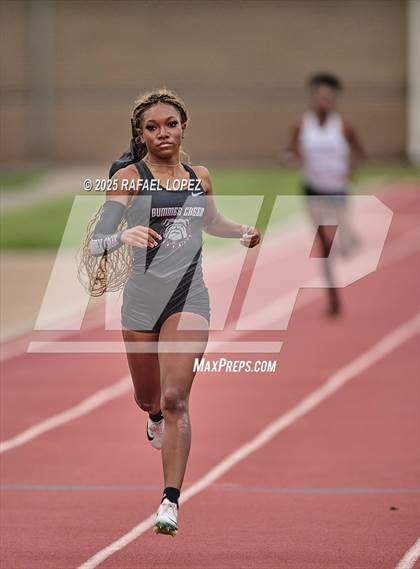 Thumbnail 3 in UIL 6A Track & Field District Prelims (400M) photogallery.