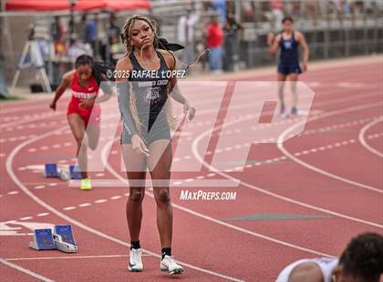 Thumbnail 2 in UIL 6A Track & Field District Prelims (400M) photogallery.