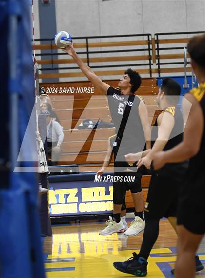 Thumbnail 3 in Highland @ Quartz Hill photogallery.