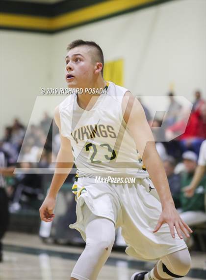 Thumbnail 1 in JV: Reedley @ Kingsburg photogallery.