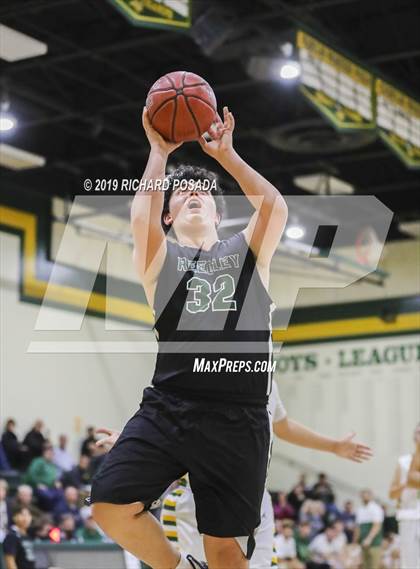 Thumbnail 3 in JV: Reedley @ Kingsburg photogallery.