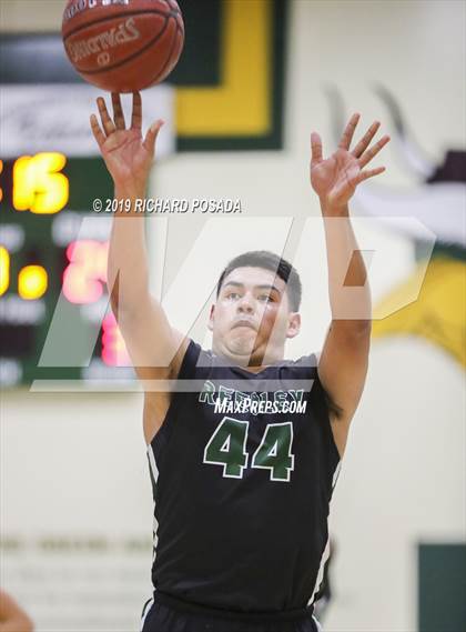 Thumbnail 3 in JV: Reedley @ Kingsburg photogallery.