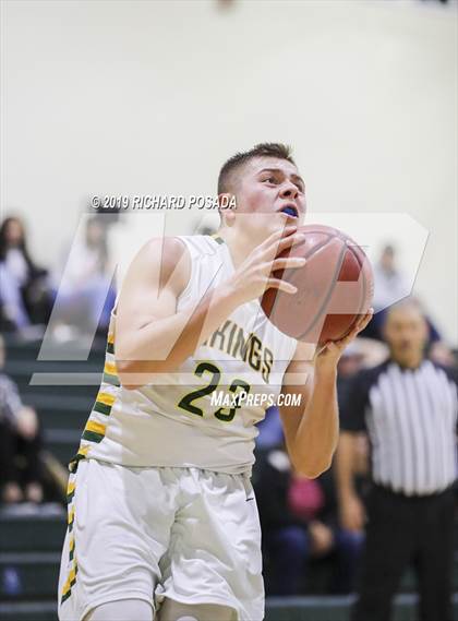Thumbnail 3 in JV: Reedley @ Kingsburg photogallery.