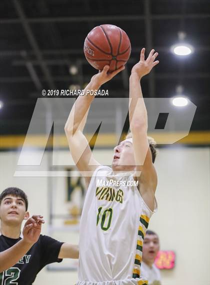 Thumbnail 1 in JV: Reedley @ Kingsburg photogallery.