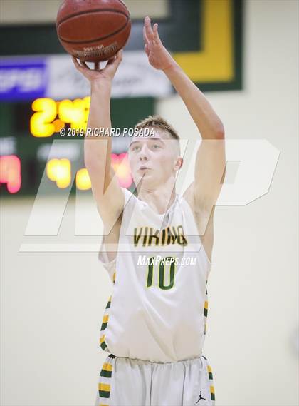 Thumbnail 3 in JV: Reedley @ Kingsburg photogallery.