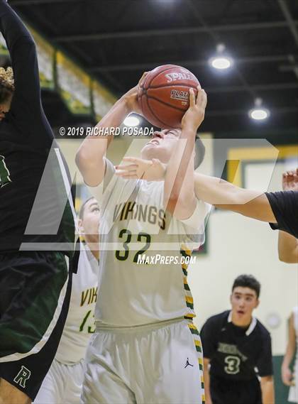 Thumbnail 1 in JV: Reedley @ Kingsburg photogallery.