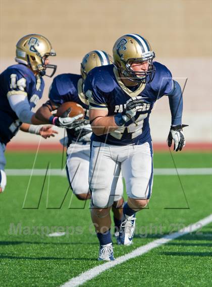 Thumbnail 3 in Alexander vs. O'Connor (UIL 5A Division 1 Regional Playoff) photogallery.