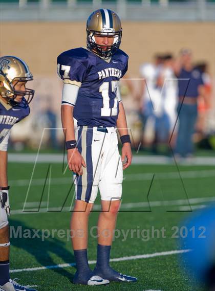 Thumbnail 2 in Alexander vs. O'Connor (UIL 5A Division 1 Regional Playoff) photogallery.
