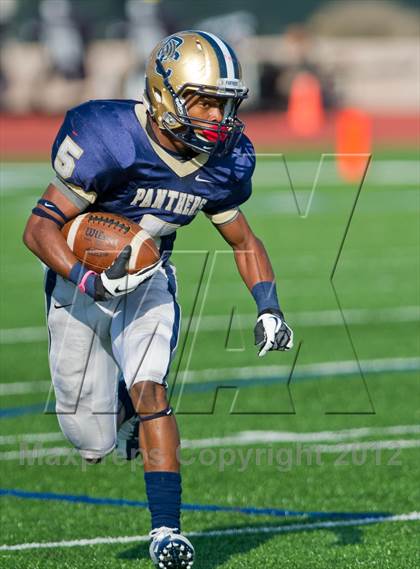Thumbnail 1 in Alexander vs. O'Connor (UIL 5A Division 1 Regional Playoff) photogallery.
