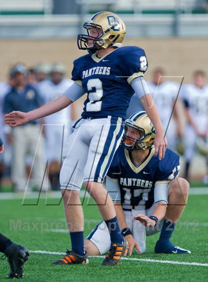 Thumbnail 3 in Alexander vs. O'Connor (UIL 5A Division 1 Regional Playoff) photogallery.