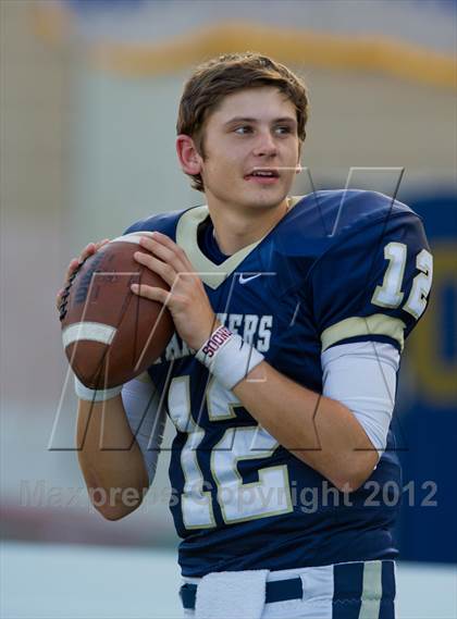 Thumbnail 1 in Alexander vs. O'Connor (UIL 5A Division 1 Regional Playoff) photogallery.