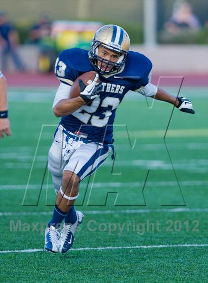 Thumbnail 2 in Alexander vs. O'Connor (UIL 5A Division 1 Regional Playoff) photogallery.