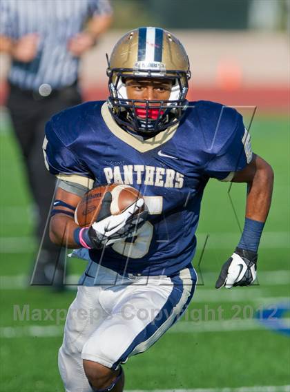 Thumbnail 1 in Alexander vs. O'Connor (UIL 5A Division 1 Regional Playoff) photogallery.