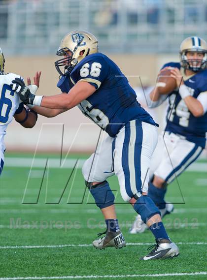 Thumbnail 1 in Alexander vs. O'Connor (UIL 5A Division 1 Regional Playoff) photogallery.