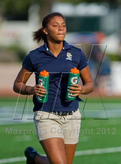 Thumbnail 1 in Alexander vs. O'Connor (UIL 5A Division 1 Regional Playoff) photogallery.