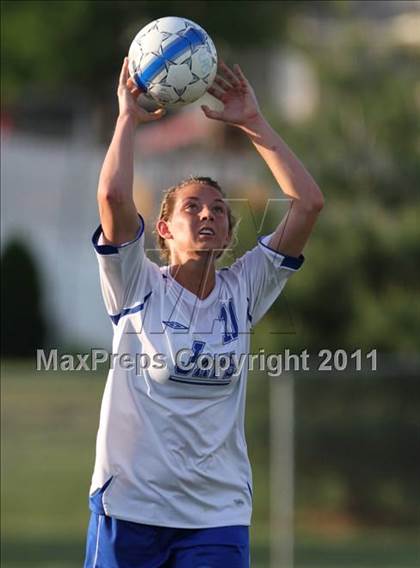 Thumbnail 2 in Liberty vs Raymore-Peculiar photogallery.
