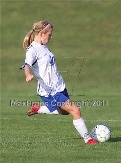Thumbnail 1 in Liberty vs Raymore-Peculiar photogallery.