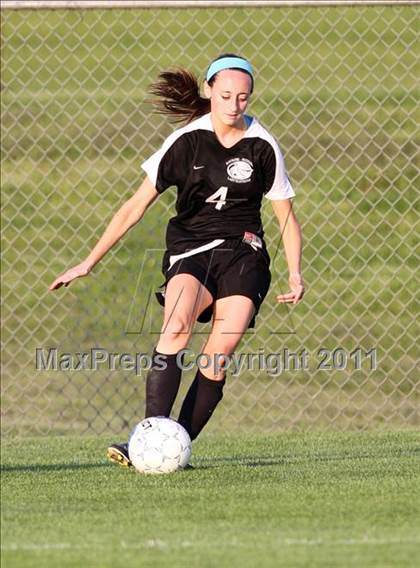 Thumbnail 2 in Liberty vs Raymore-Peculiar photogallery.