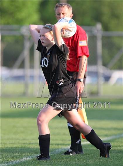 Thumbnail 3 in Liberty vs Raymore-Peculiar photogallery.
