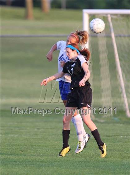 Thumbnail 2 in Liberty vs Raymore-Peculiar photogallery.