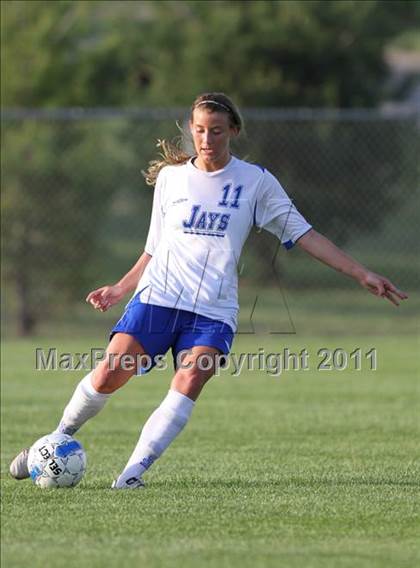 Thumbnail 2 in Liberty vs Raymore-Peculiar photogallery.