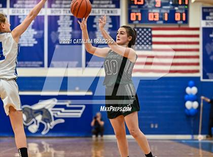 Thumbnail 2 in Raritan @ Holmdel photogallery.