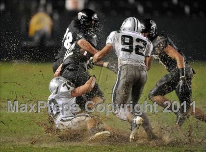 Thumbnail 2 in De La Salle vs. Servite (CIF State Open Division Final) photogallery.