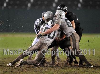 Thumbnail 2 in De La Salle vs. Servite (CIF State Open Division Final) photogallery.