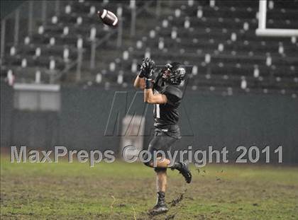 Thumbnail 1 in De La Salle vs. Servite (CIF State Open Division Final) photogallery.