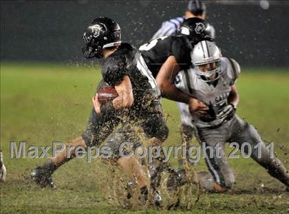 Thumbnail 1 in De La Salle vs. Servite (CIF State Open Division Final) photogallery.