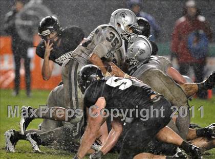 Thumbnail 1 in De La Salle vs. Servite (CIF State Open Division Final) photogallery.