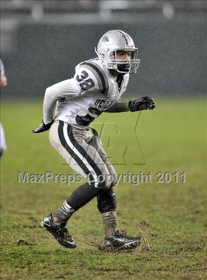 Thumbnail 1 in De La Salle vs. Servite (CIF State Open Division Final) photogallery.
