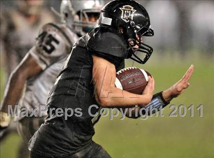 Thumbnail 1 in De La Salle vs. Servite (CIF State Open Division Final) photogallery.