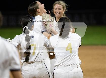 Thumbnail 3 in Notre Dame (SO) vs. King photogallery.