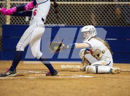 Thumbnail 1 in Notre Dame (SO) vs. King photogallery.