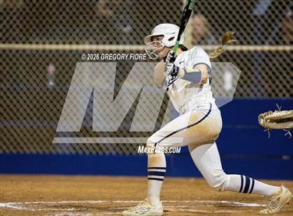 Thumbnail 3 in Notre Dame (SO) vs. King photogallery.