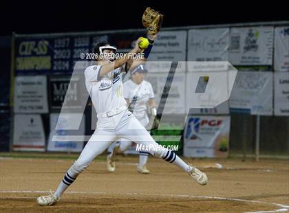 Thumbnail 2 in Notre Dame (SO) vs. King photogallery.