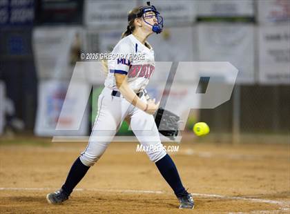 Thumbnail 1 in Notre Dame (SO) vs. King photogallery.