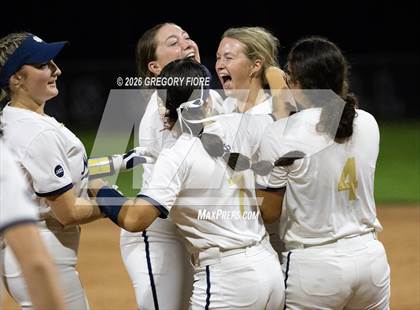 Thumbnail 1 in Notre Dame (SO) vs. King photogallery.