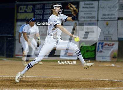 Thumbnail 1 in Notre Dame (SO) vs. King photogallery.