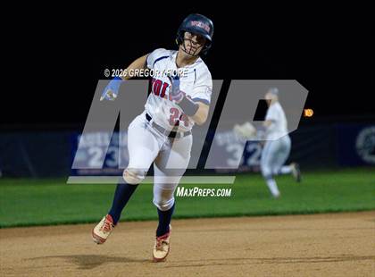 Thumbnail 1 in Notre Dame (SO) vs. King photogallery.