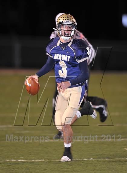 Thumbnail 3 in Dallas Jesuit vs. Longview (UIL 5A Division 2 Area Playoff) photogallery.