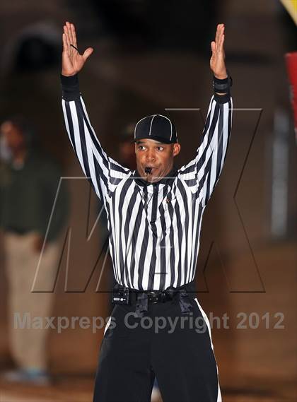Thumbnail 3 in Dallas Jesuit vs. Longview (UIL 5A Division 2 Area Playoff) photogallery.