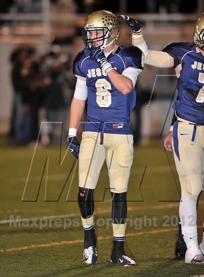 Thumbnail 1 in Dallas Jesuit vs. Longview (UIL 5A Division 2 Area Playoff) photogallery.