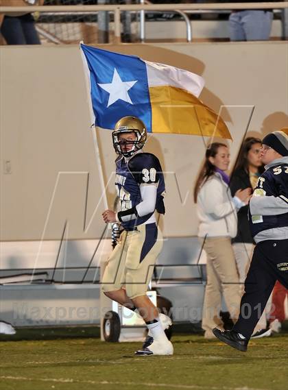 Thumbnail 3 in Dallas Jesuit vs. Longview (UIL 5A Division 2 Area Playoff) photogallery.