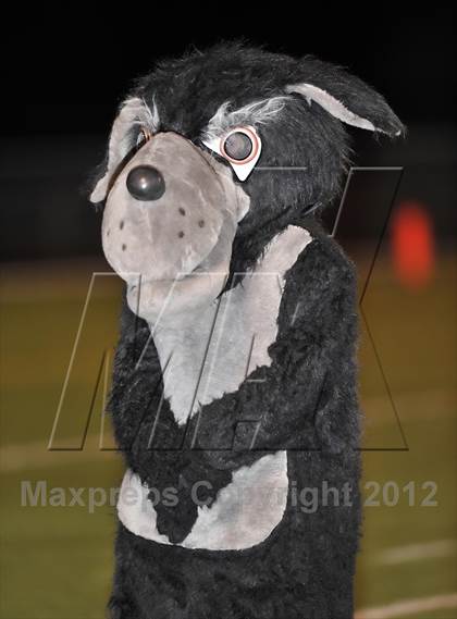 Thumbnail 1 in Dallas Jesuit vs. Longview (UIL 5A Division 2 Area Playoff) photogallery.