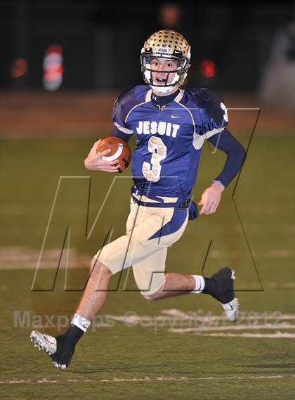 Thumbnail 1 in Dallas Jesuit vs. Longview (UIL 5A Division 2 Area Playoff) photogallery.