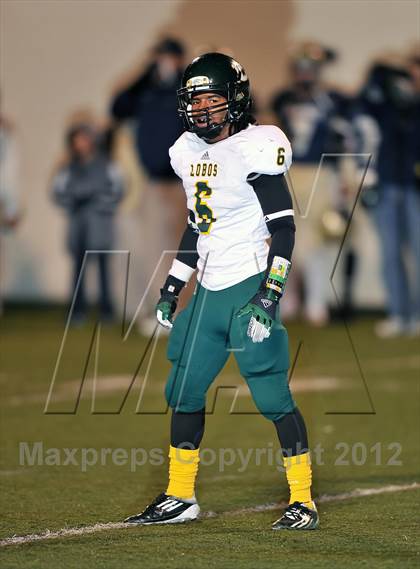Thumbnail 1 in Dallas Jesuit vs. Longview (UIL 5A Division 2 Area Playoff) photogallery.