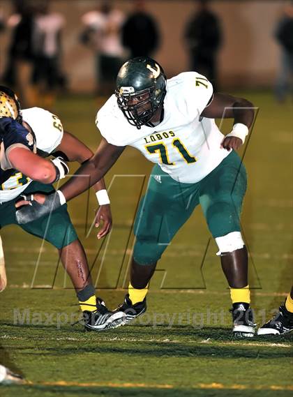 Thumbnail 1 in Dallas Jesuit vs. Longview (UIL 5A Division 2 Area Playoff) photogallery.